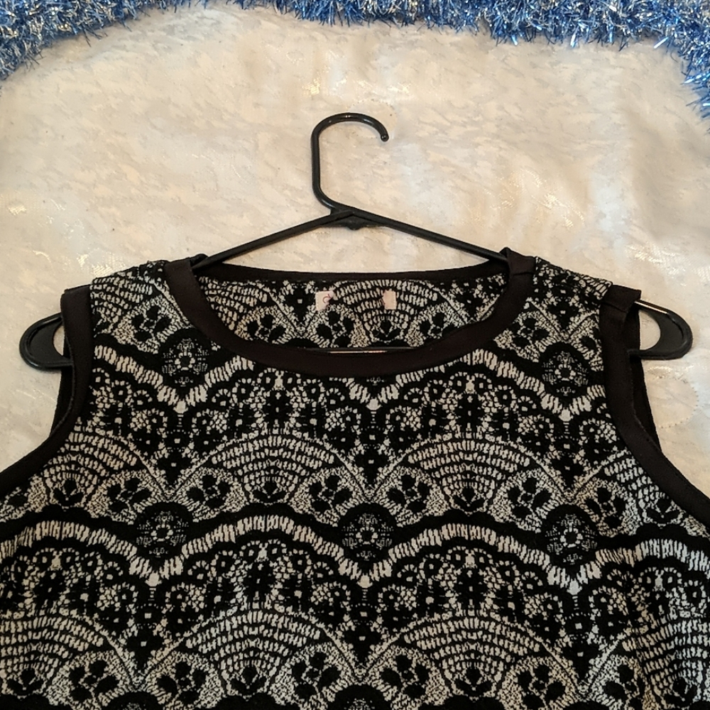Sleeveless blouse